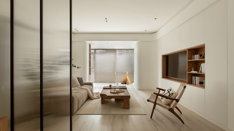 家装公司专注于家庭住宅的设计与施工，其优势在于：